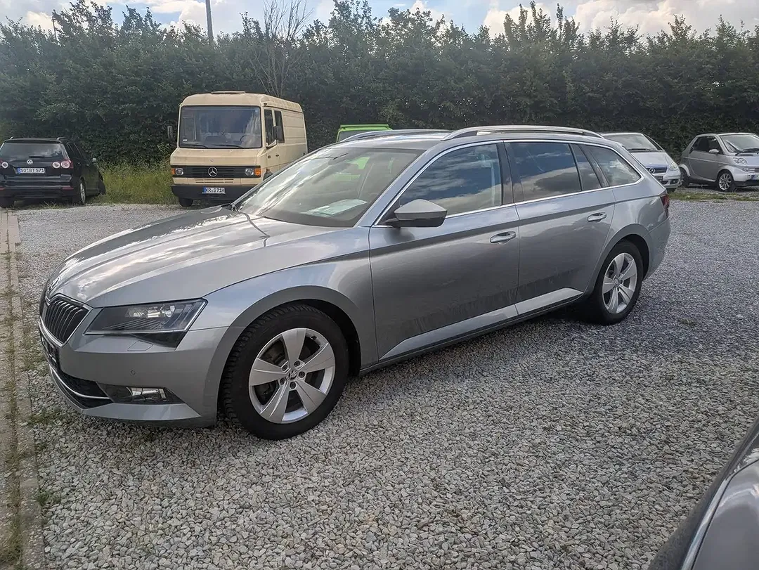 Skoda Superb - Thumbnail 5