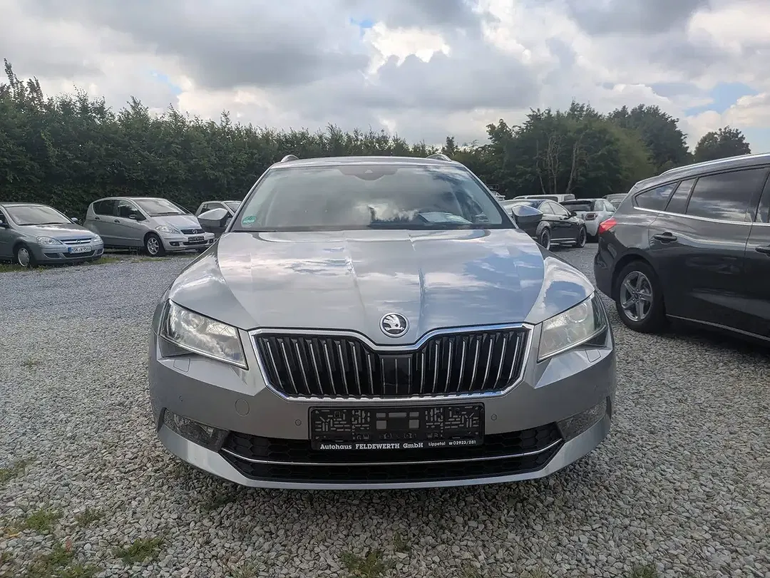 Skoda Superb - Thumbnail 6