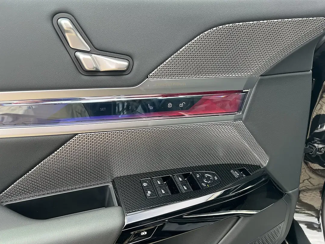 BMW 740 - Thumbnail 14