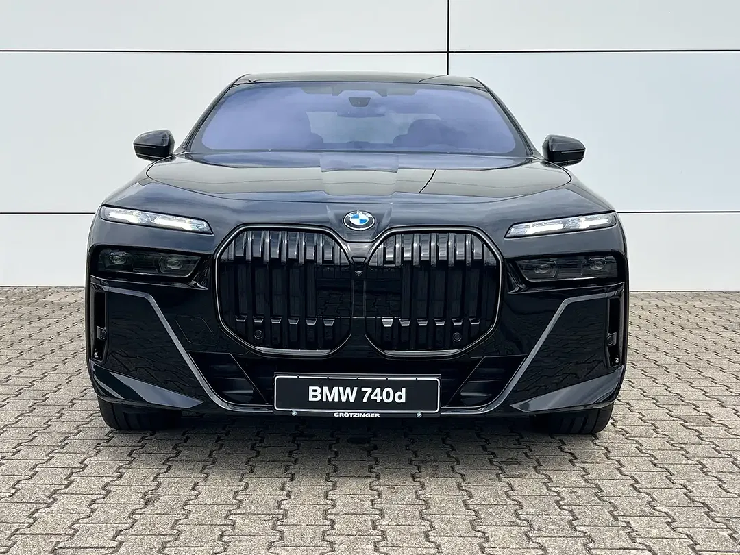 BMW 740 - Thumbnail 2