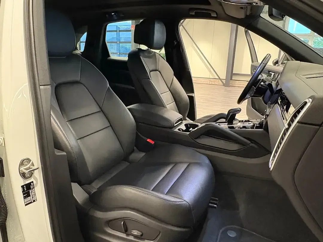 Porsche Cayenne - Thumbnail 11