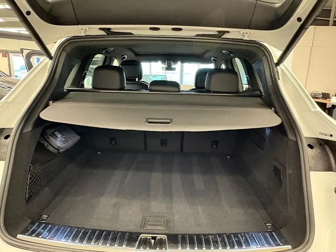 Porsche Cayenne - Thumbnail 12