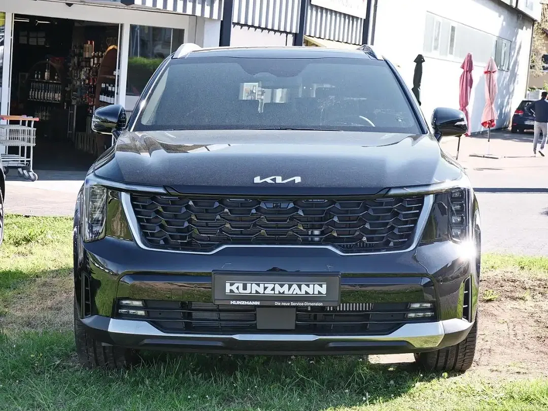 Kia Sorento - Thumbnail 2