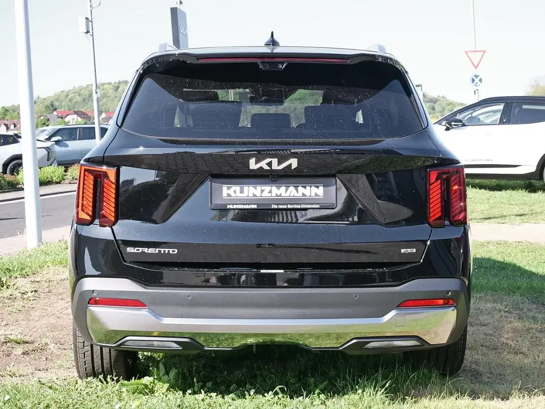 Kia Sorento - Thumbnail 4