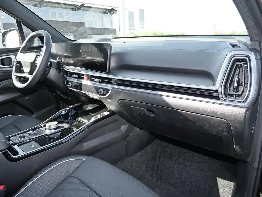 Kia Sorento - Thumbnail 8