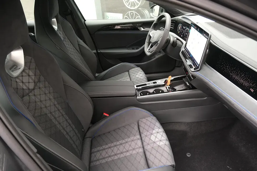 Volkswagen Passat Variant - Thumbnail 6