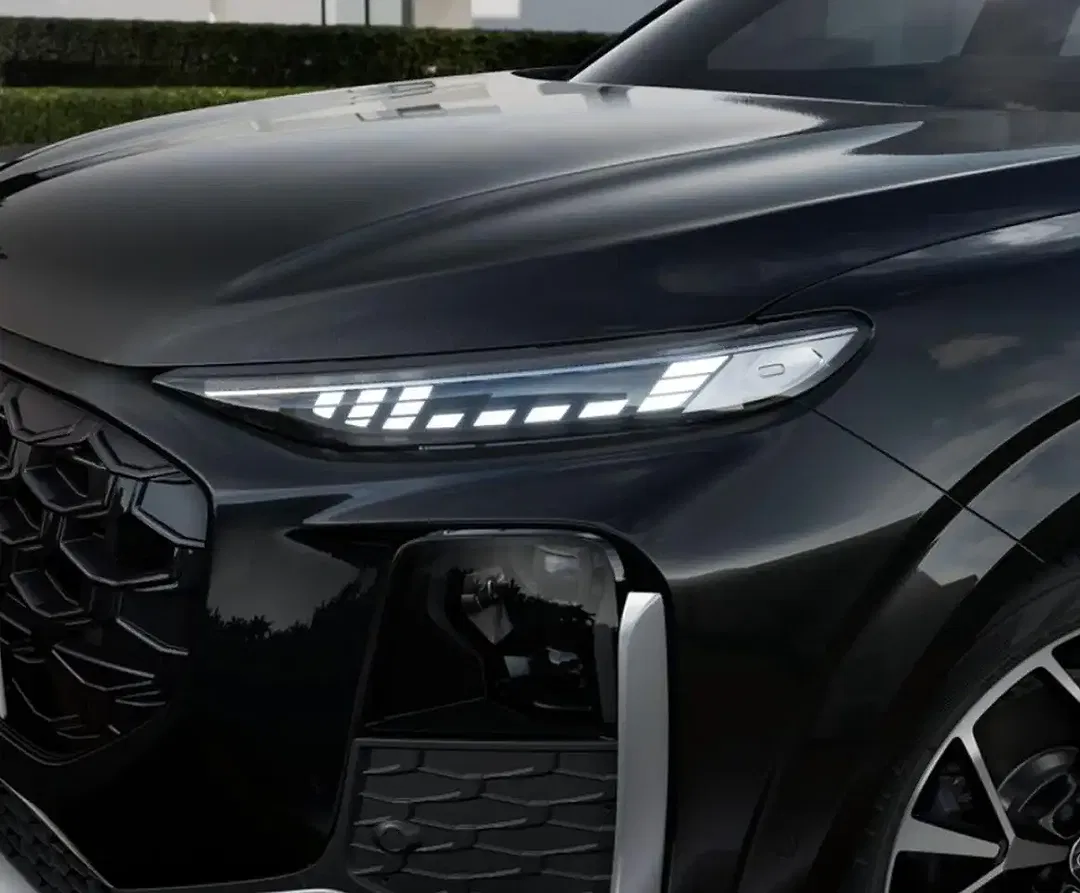 Audi Q3 - Thumbnail 12
