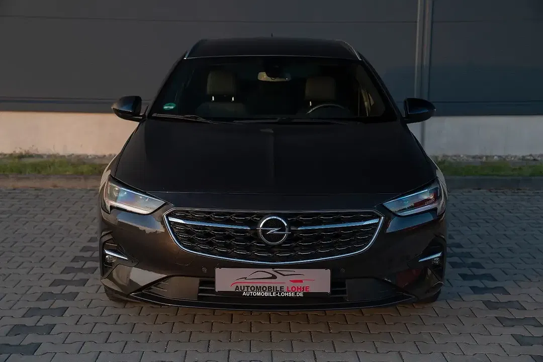 Opel Insignia - Thumbnail 3