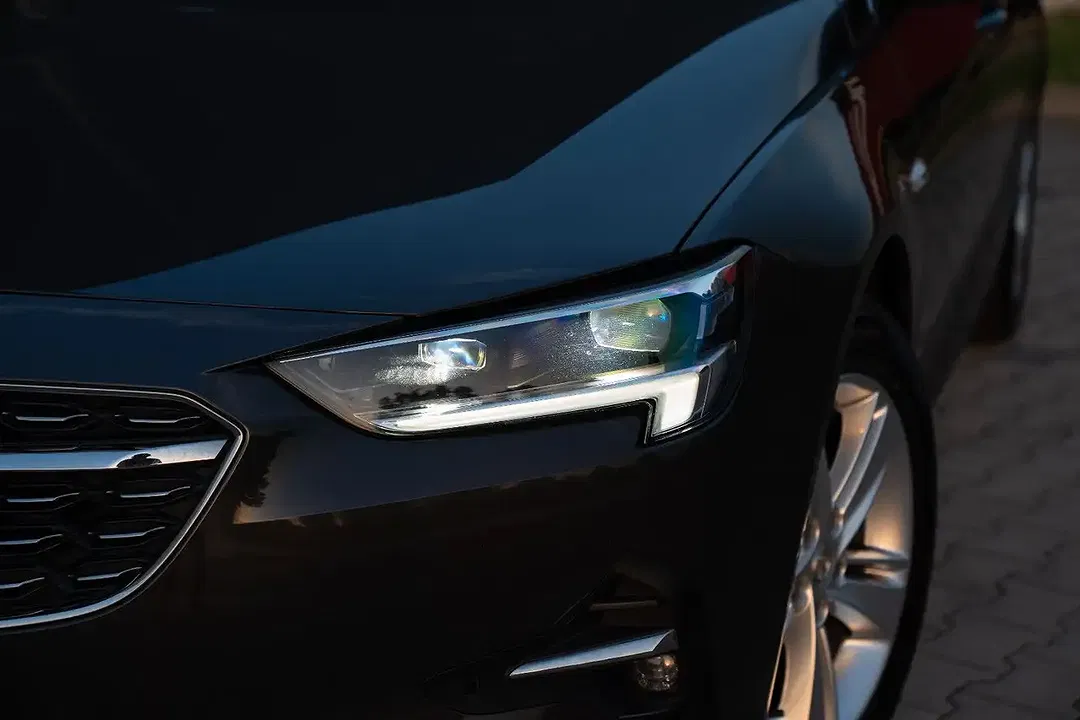 Opel Insignia - Thumbnail 5