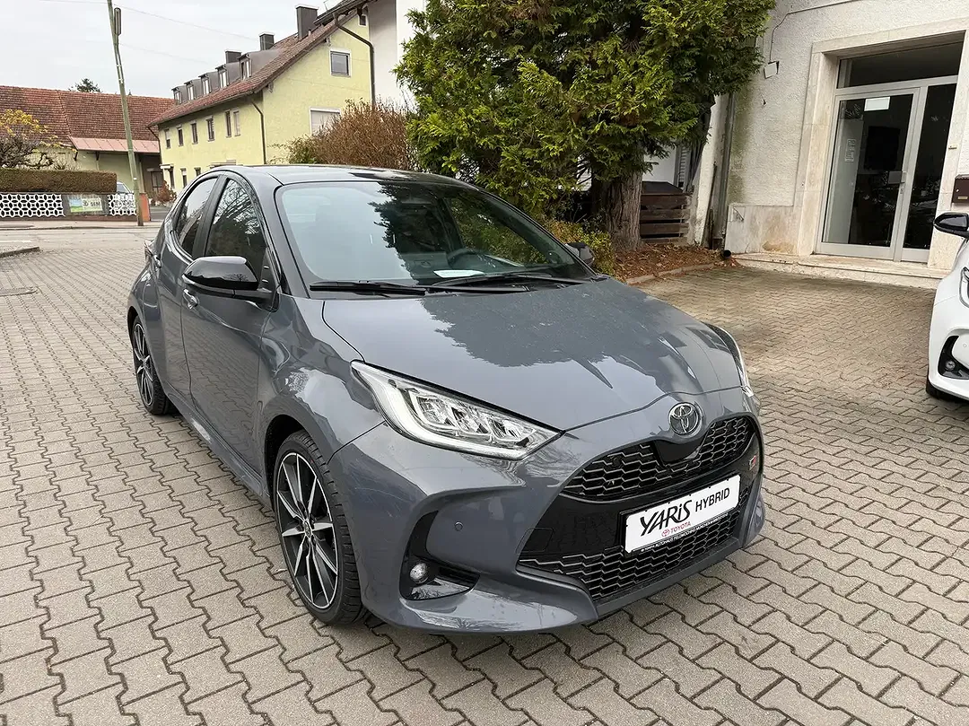 Toyota Yaris - Thumbnail 1