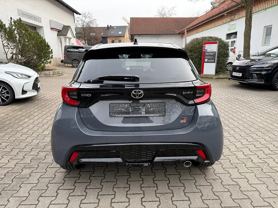 Toyota Yaris - Thumbnail 5