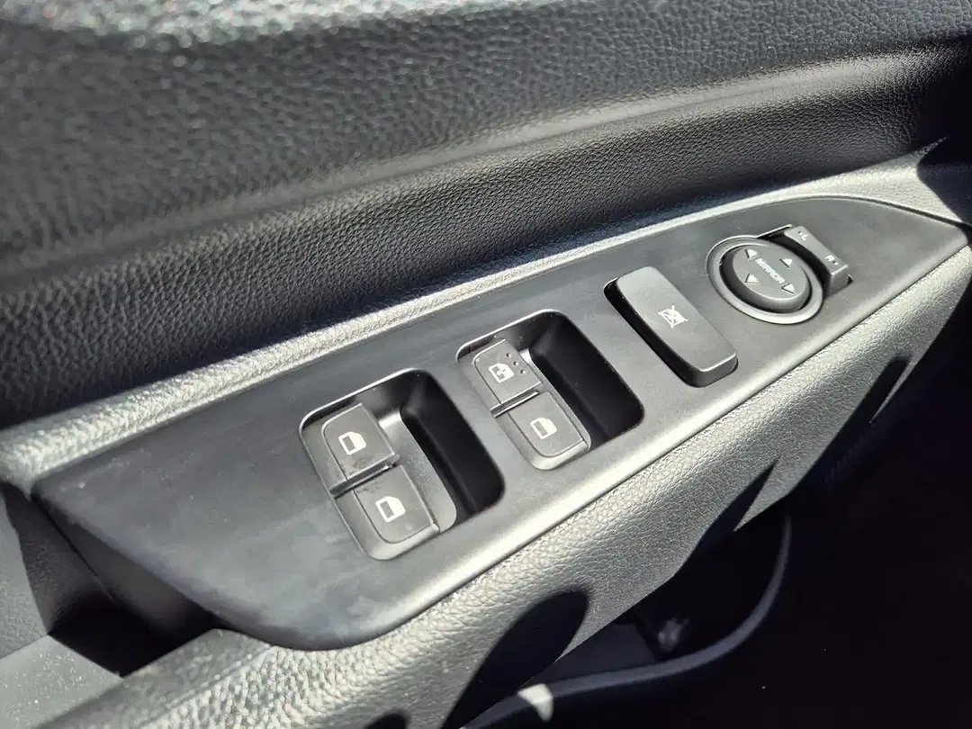Kia Stonic - Thumbnail 13