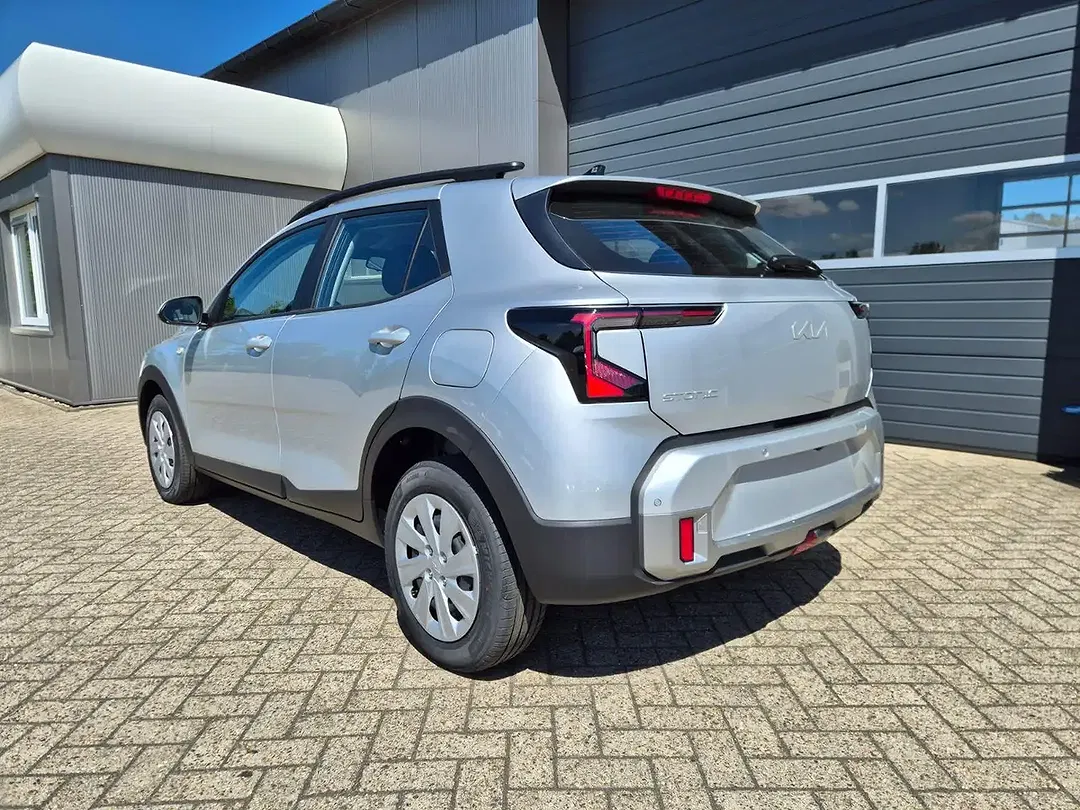 Kia Stonic - Thumbnail 3