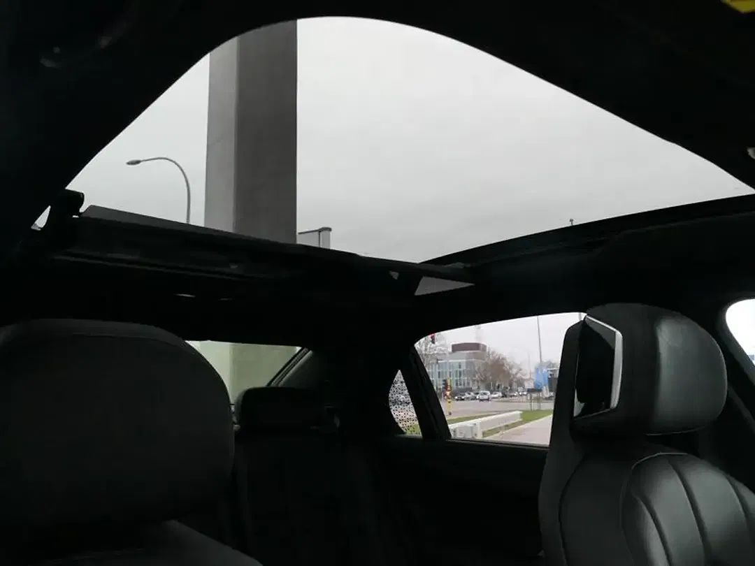 BMW i7 - Thumbnail 12