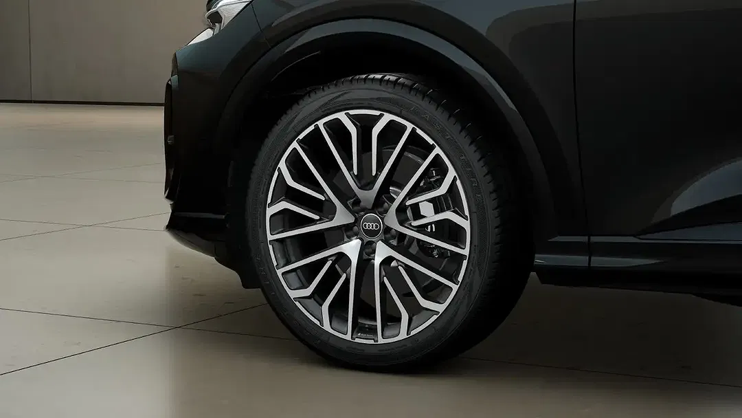 Audi SQ5 - Thumbnail 12