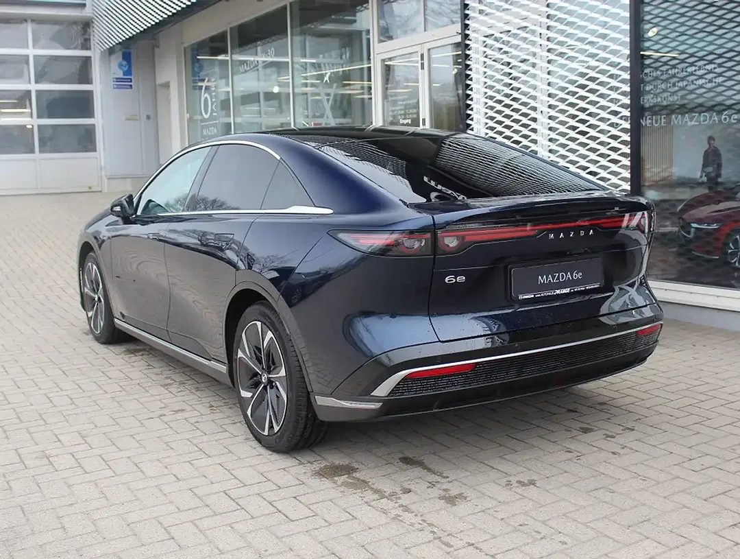 Mazda 6e - Thumbnail 3