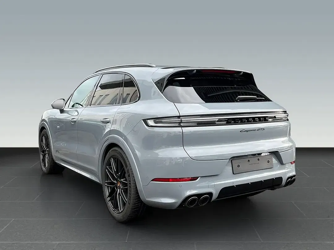 Porsche Cayenne - Thumbnail 3