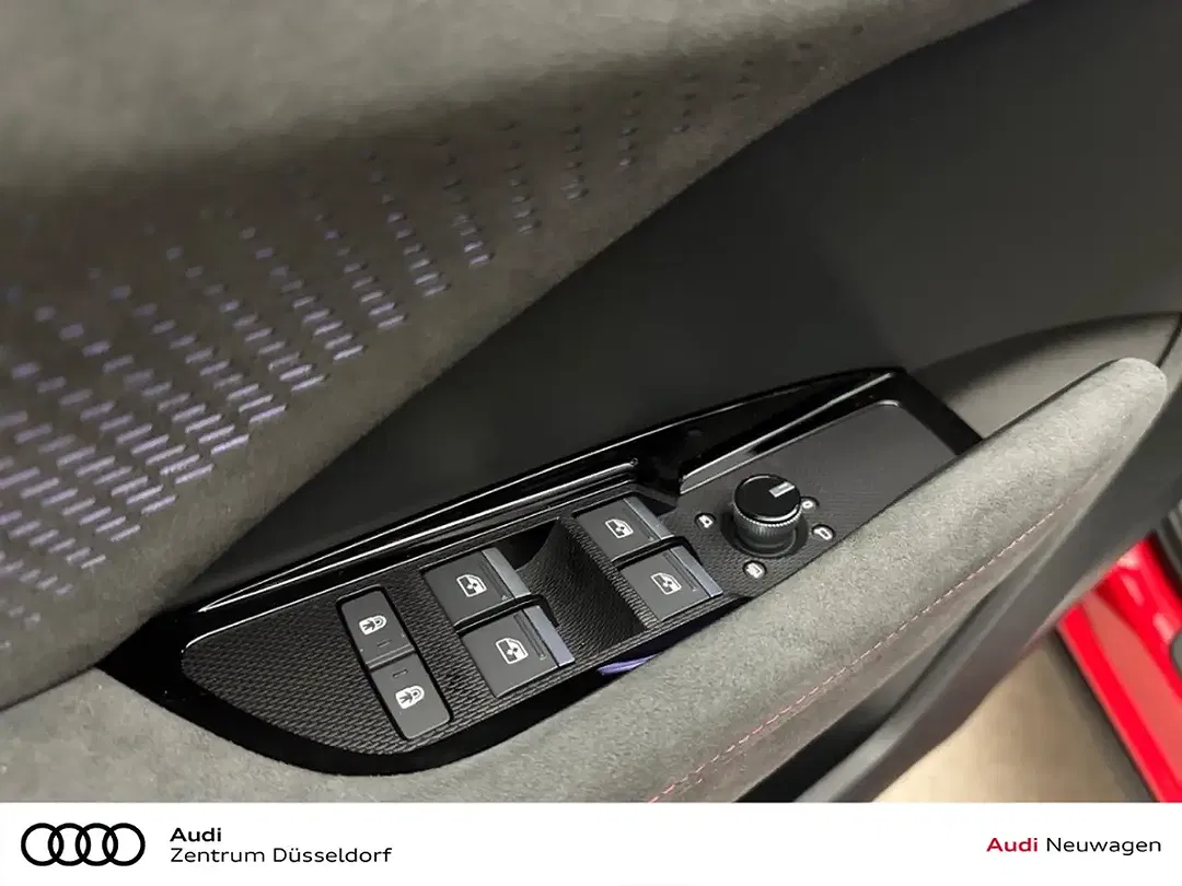 Audi Q3 - Thumbnail 10
