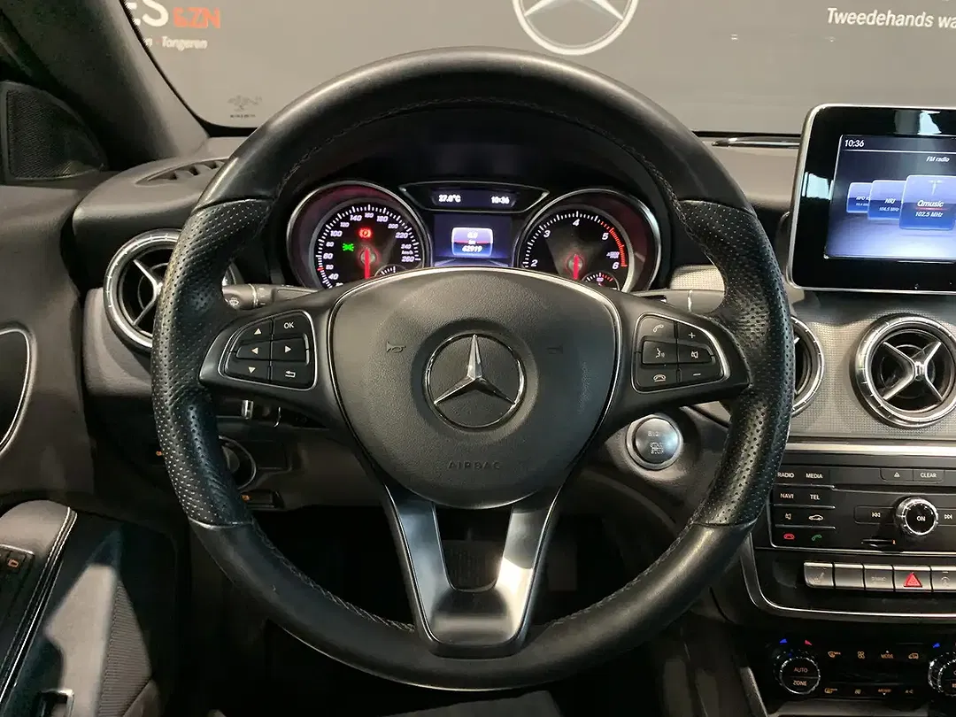 Mercedes-Benz CLA 200 - Thumbnail 12