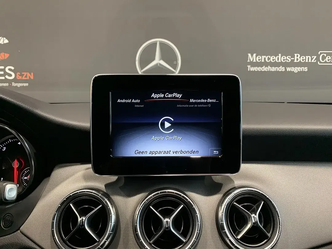 Mercedes-Benz CLA 200 - Thumbnail 18