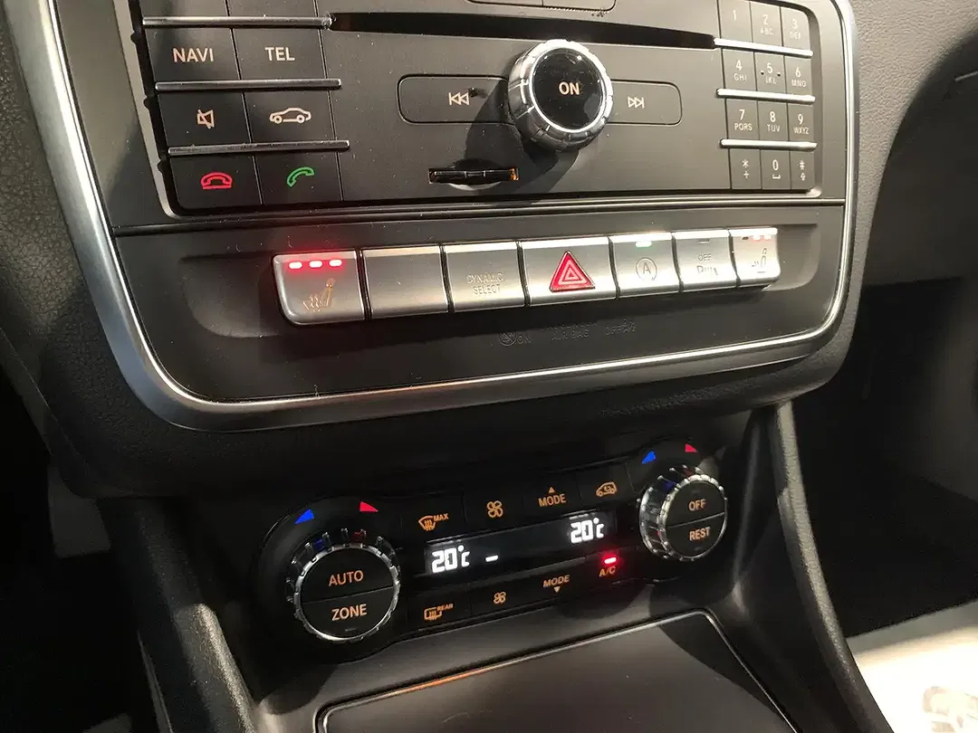 Mercedes-Benz CLA 200 - Thumbnail 20