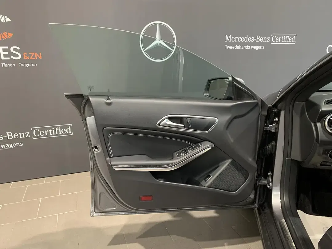 Mercedes-Benz CLA 200 - Thumbnail 22