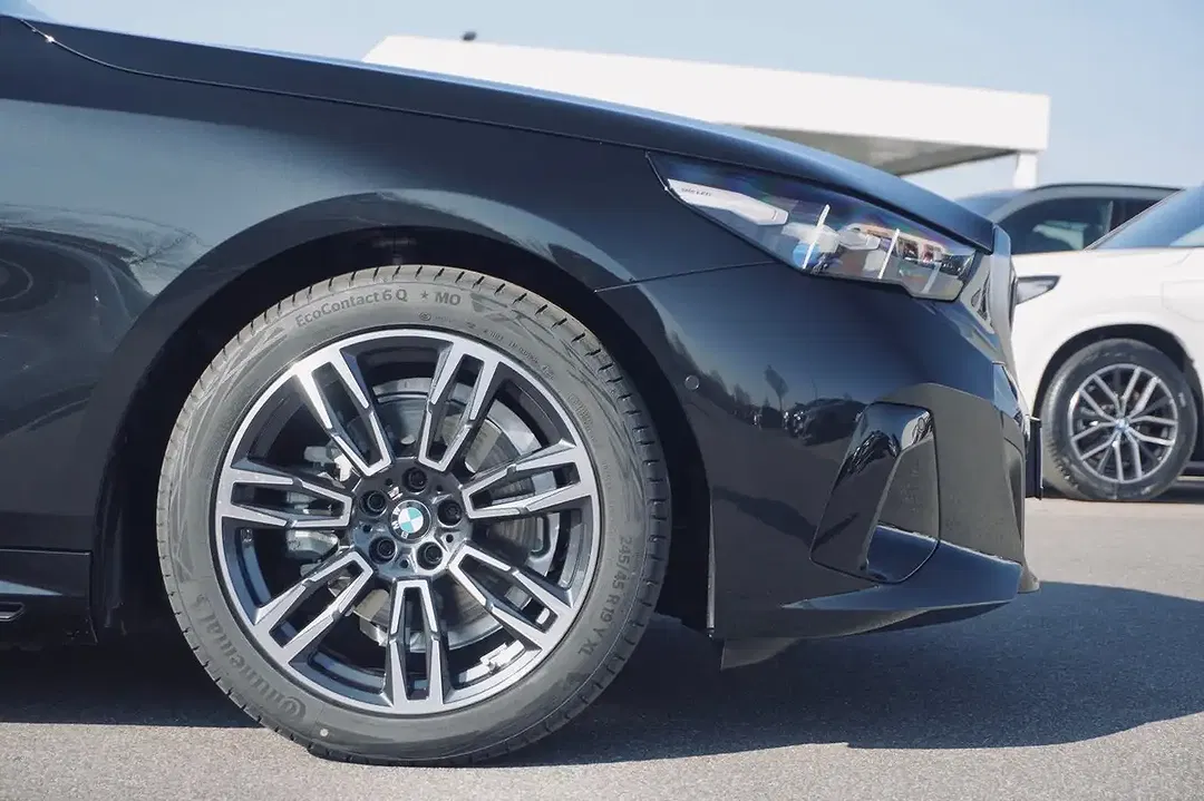 BMW 530 - Thumbnail 14