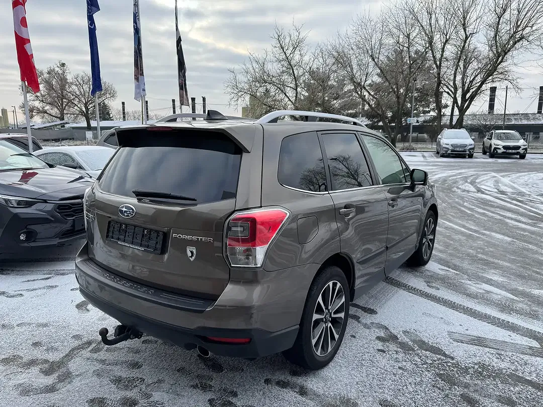 Subaru Forester - Thumbnail 4