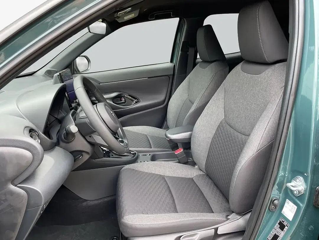 Toyota Yaris - Thumbnail 10