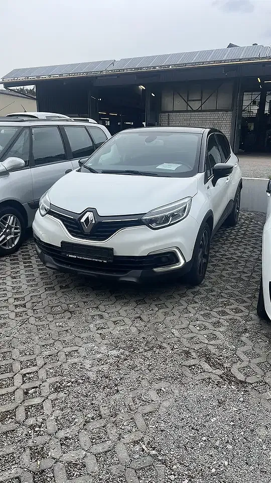 Renault Captur - Thumbnail 2