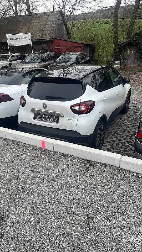 Renault Captur - Thumbnail 3
