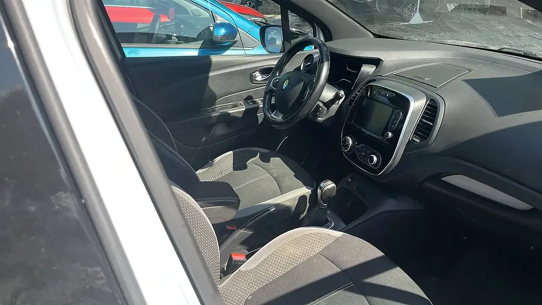 Renault Captur - Thumbnail 6