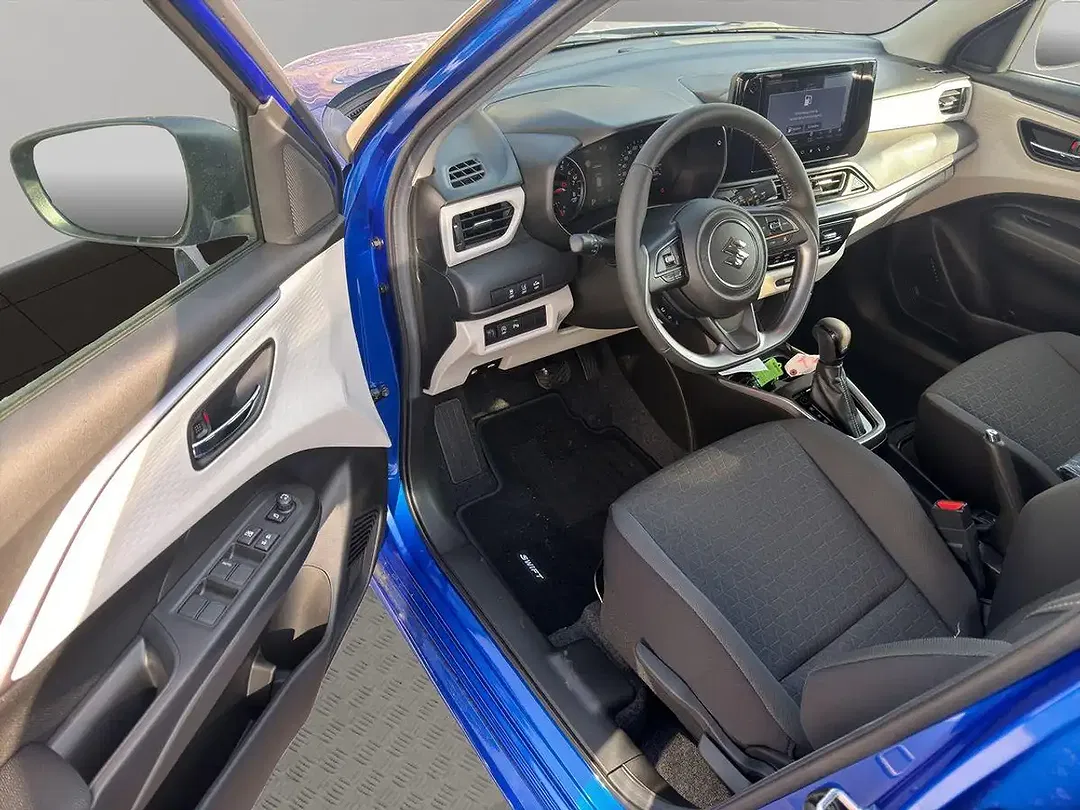 Suzuki Swift - Thumbnail 11