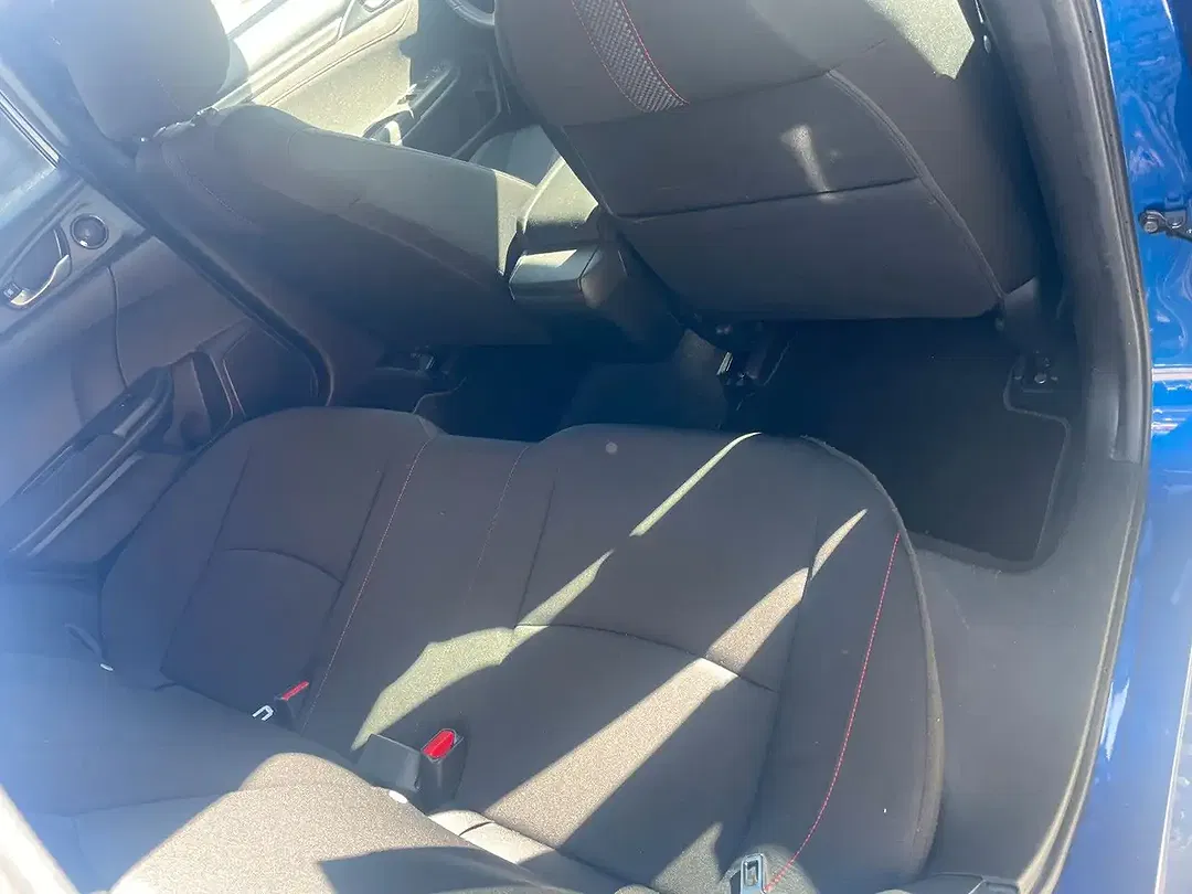 Honda Civic - Thumbnail 10