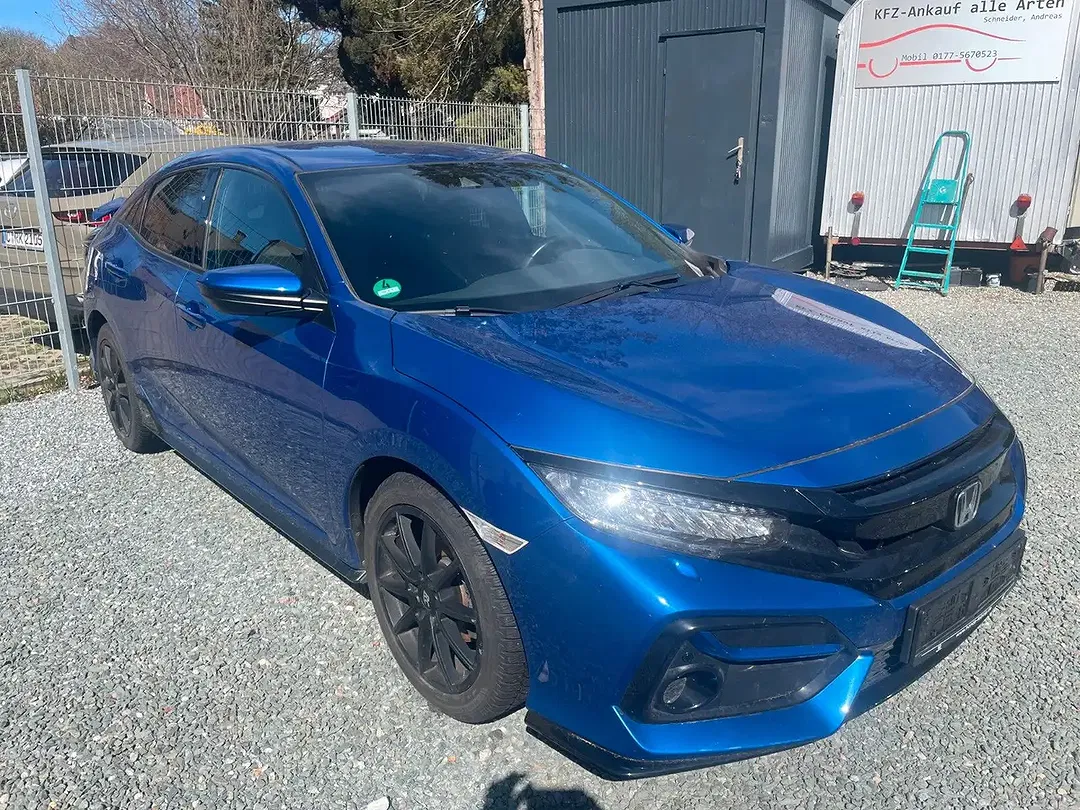 Honda Civic - Thumbnail 2