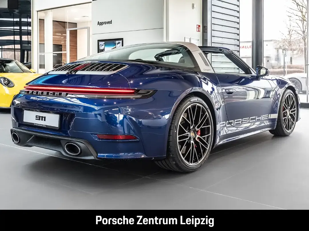 Porsche 992 - Thumbnail 10