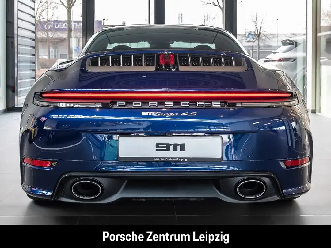 Porsche 992 - Thumbnail 5