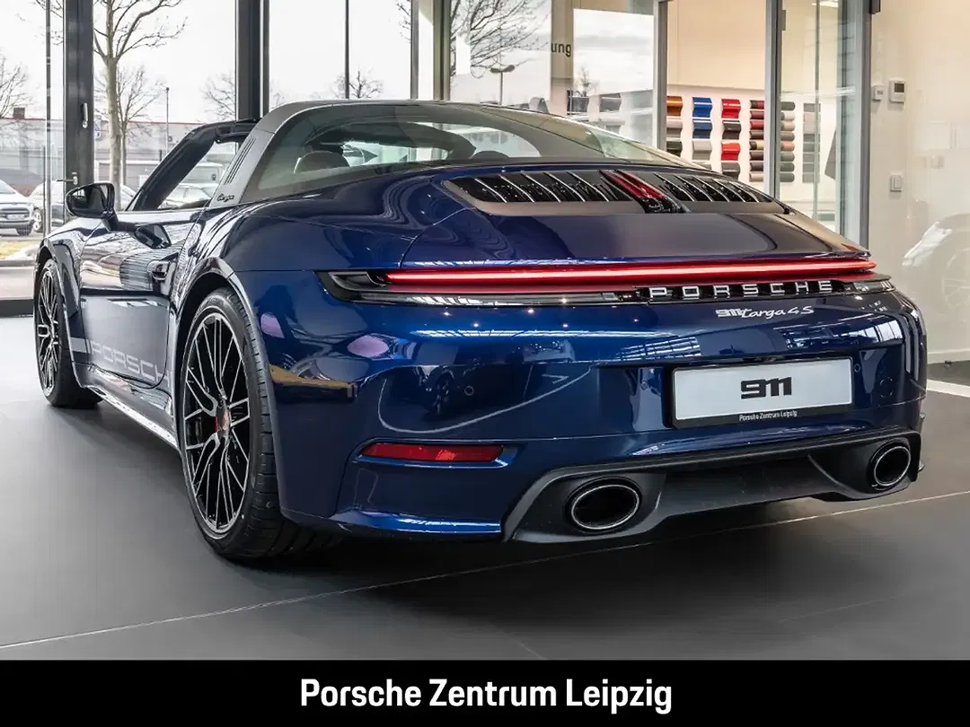 Porsche 992 - Thumbnail 9