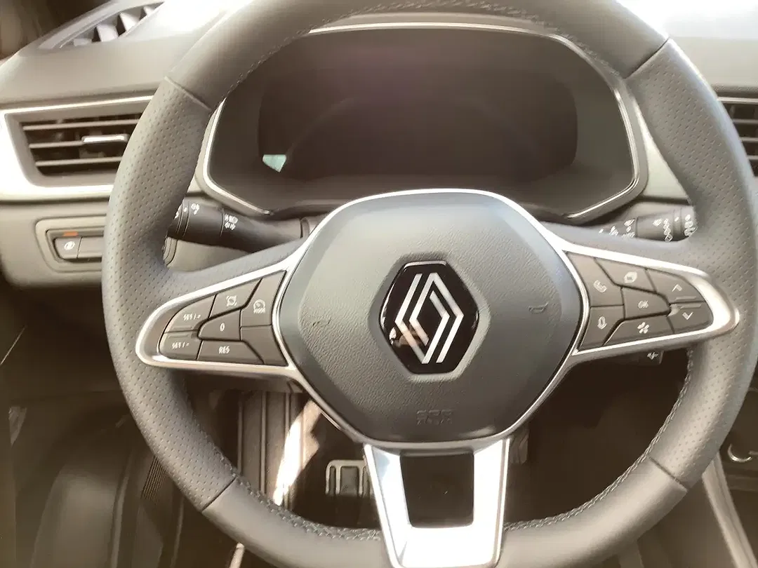 Renault Captur - Thumbnail 9