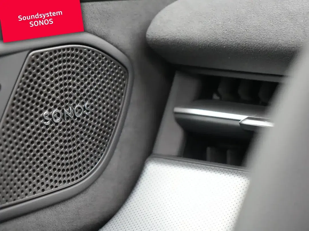 Audi Q3 - Thumbnail 5