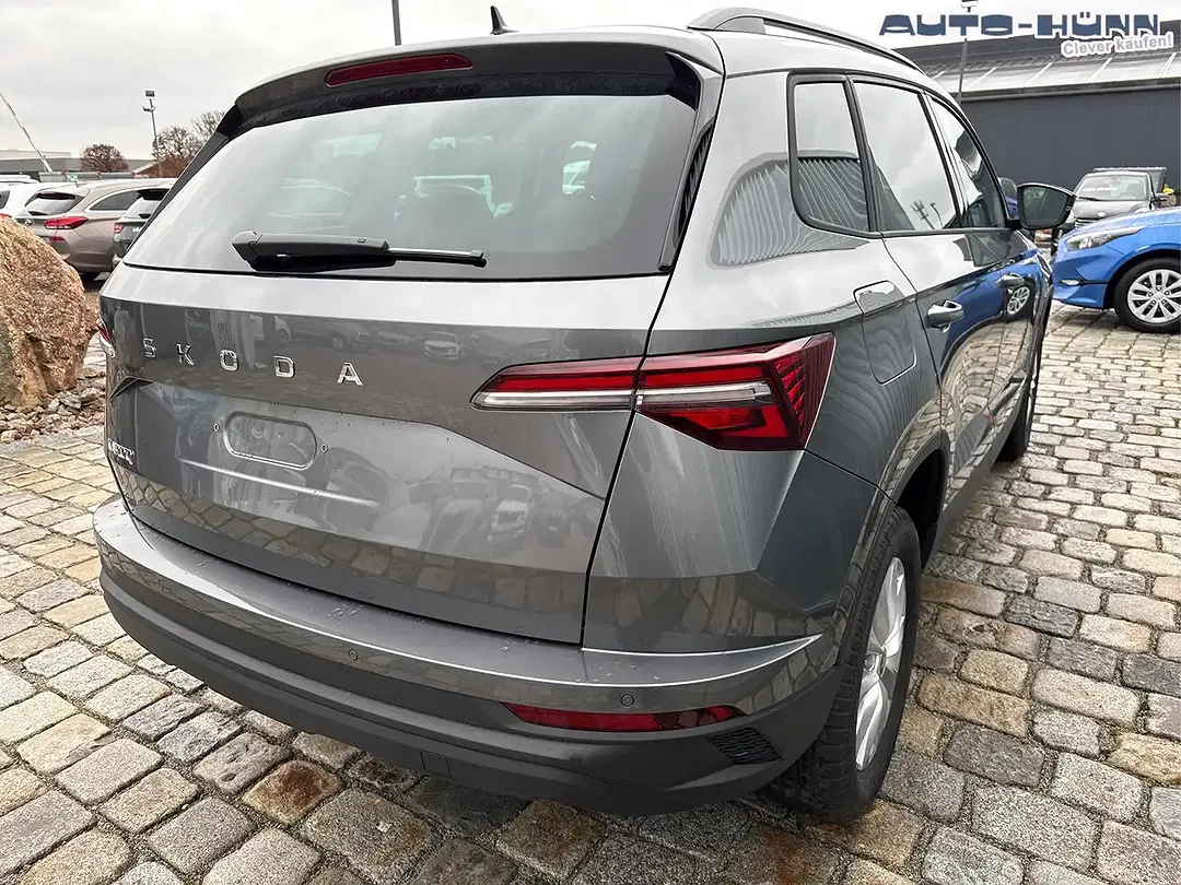 Skoda Karoq - Thumbnail 4