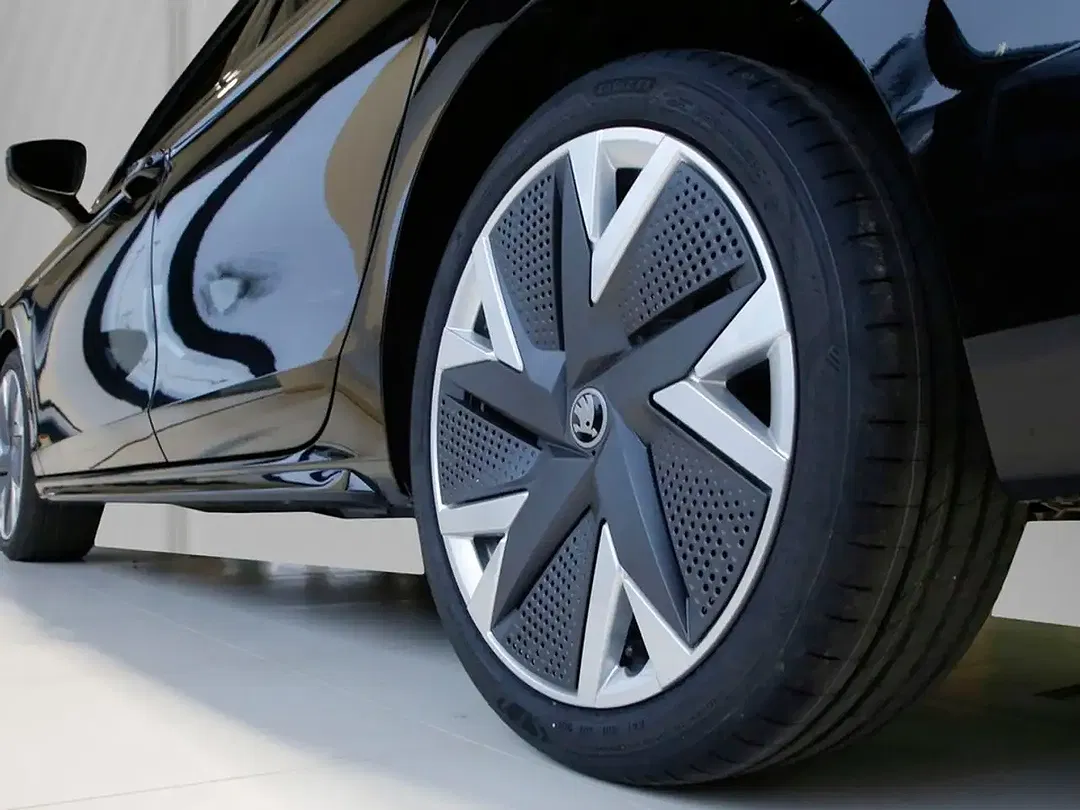 Skoda Superb - Thumbnail 6