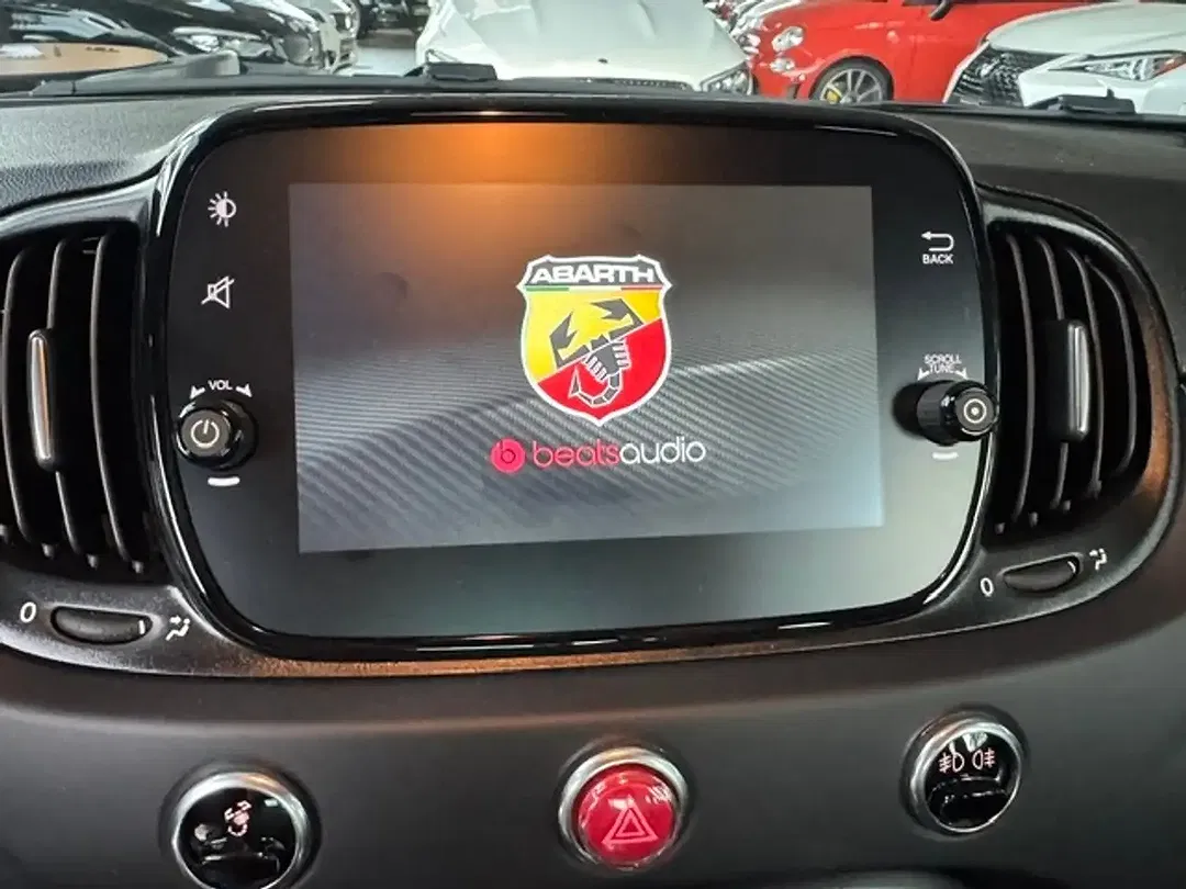 Abarth 695 - Thumbnail 15