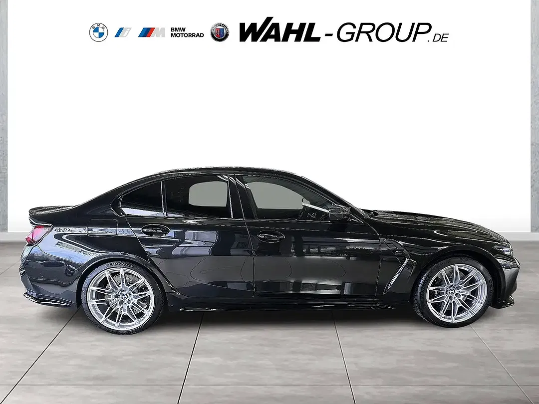 BMW M3 - Thumbnail 3