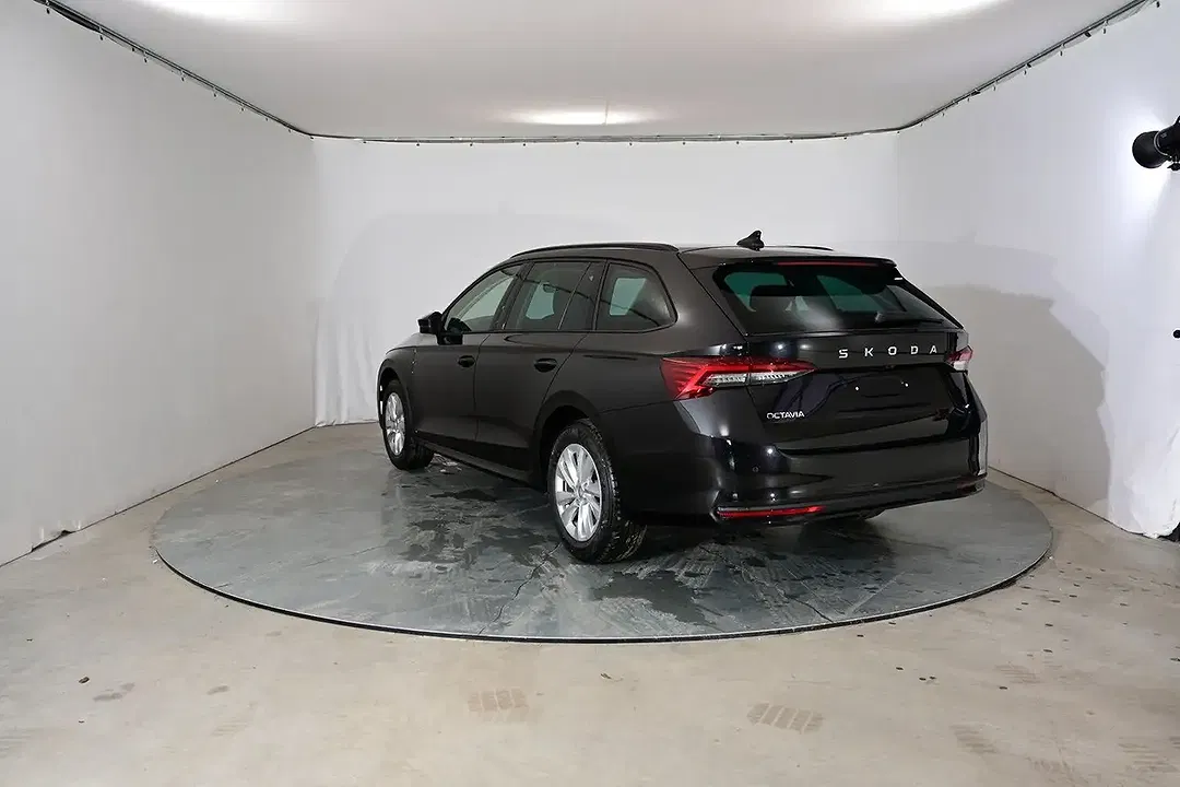 Skoda Octavia - Thumbnail 5