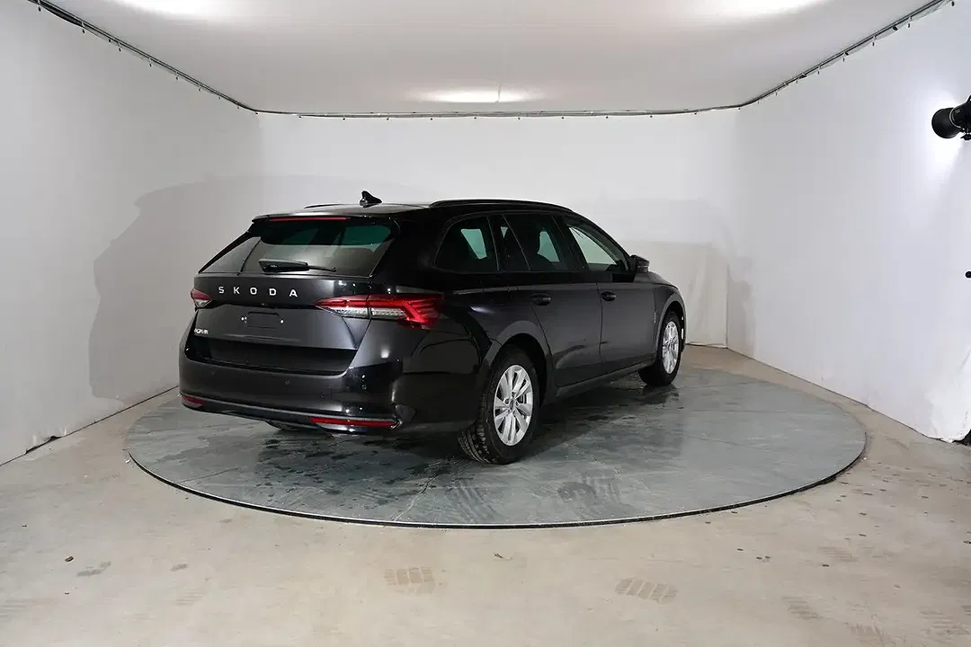 Skoda Octavia - Thumbnail 7