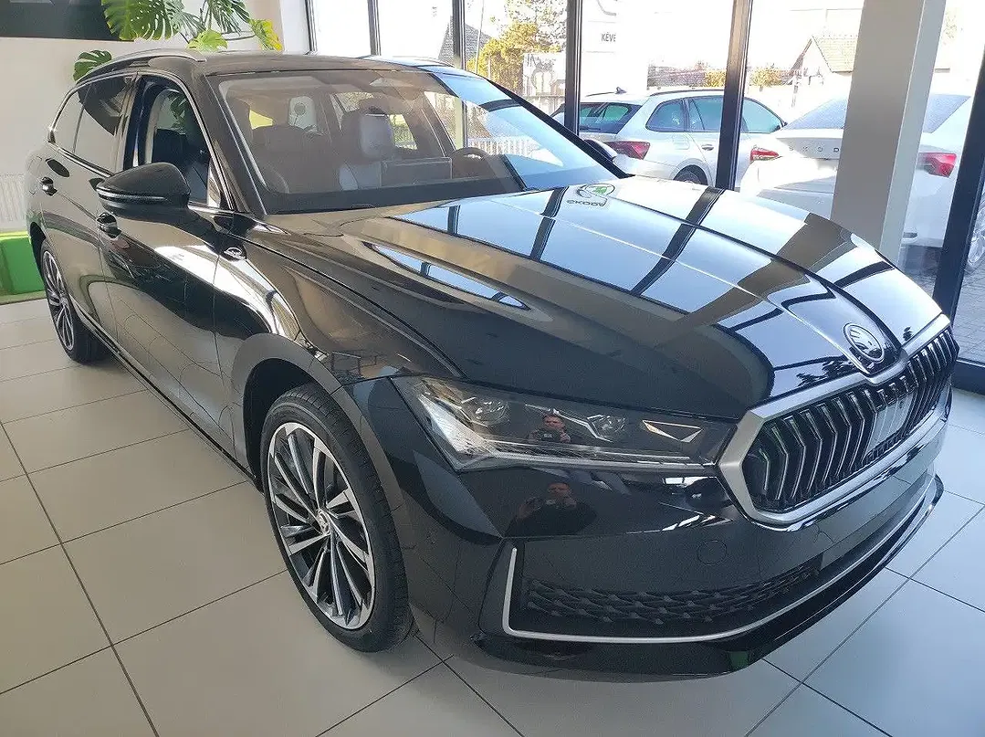 Skoda Superb - Thumbnail 1