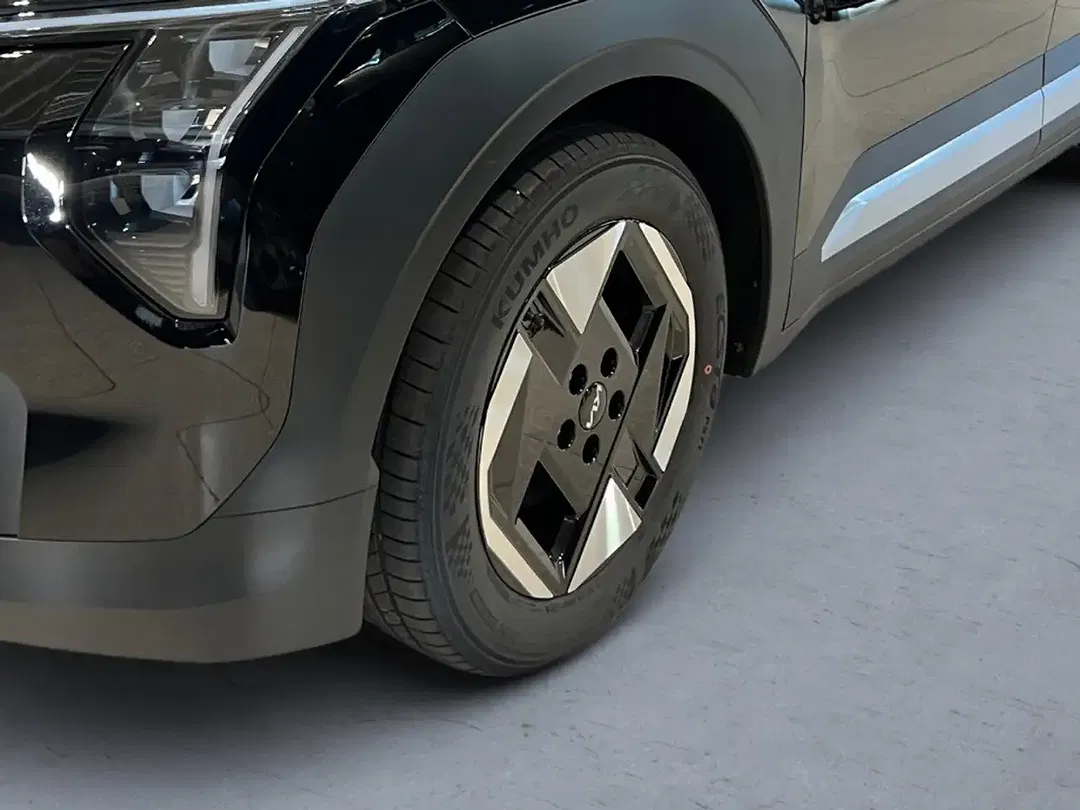 Kia EV3 - Thumbnail 6