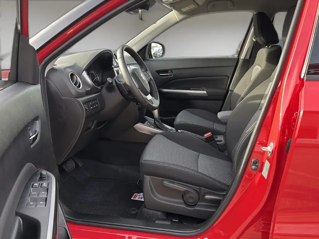 Suzuki Vitara - Thumbnail 9