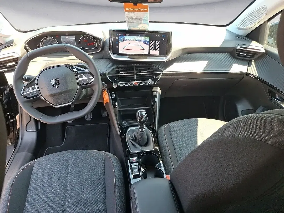 Peugeot 208 - Thumbnail 8
